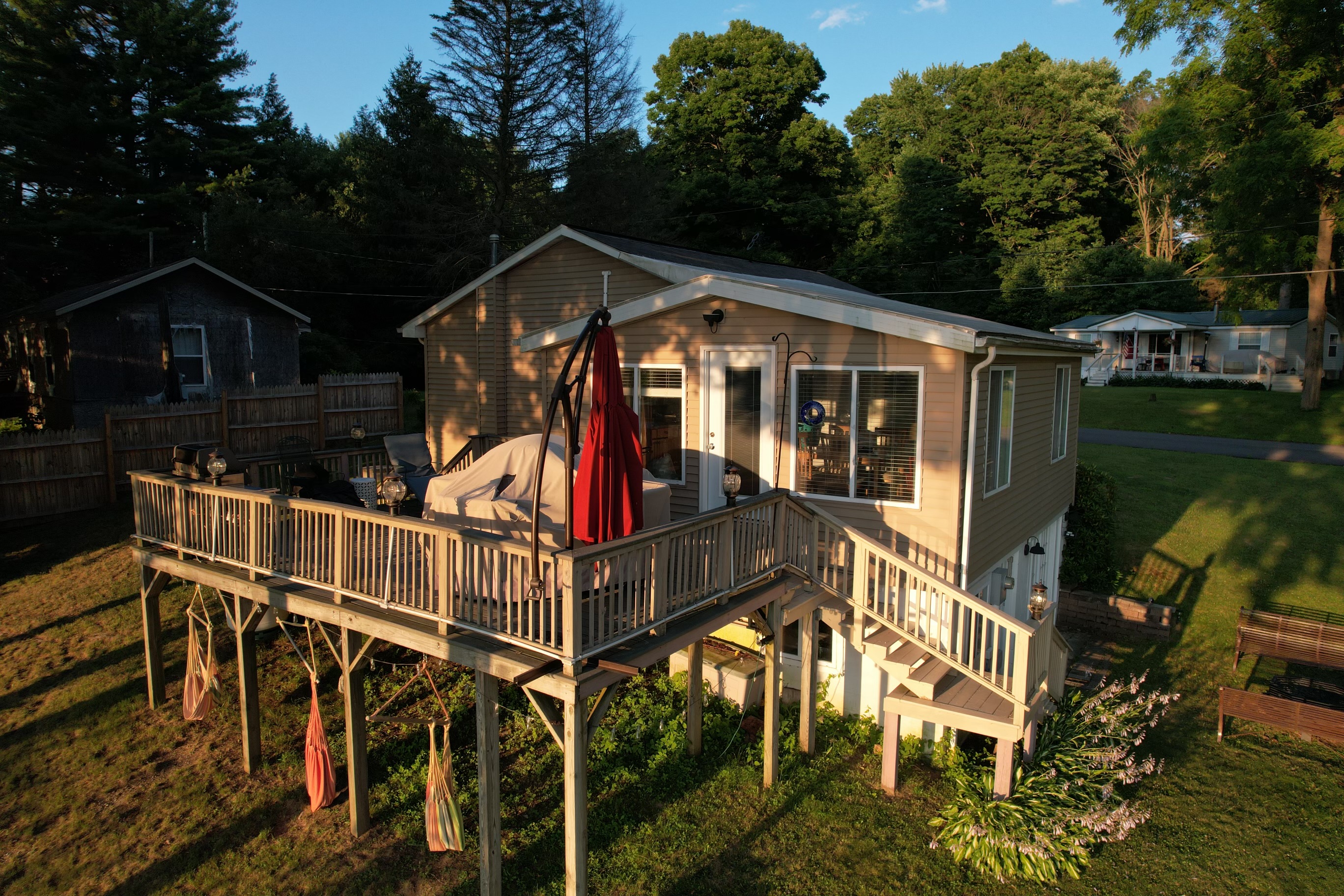 Lil Love Inn aerial 2